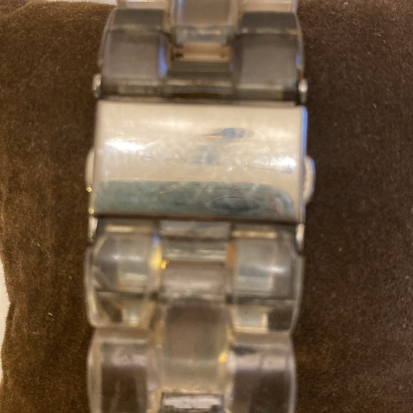 Michael Kors Watch - Picture 6 of 6